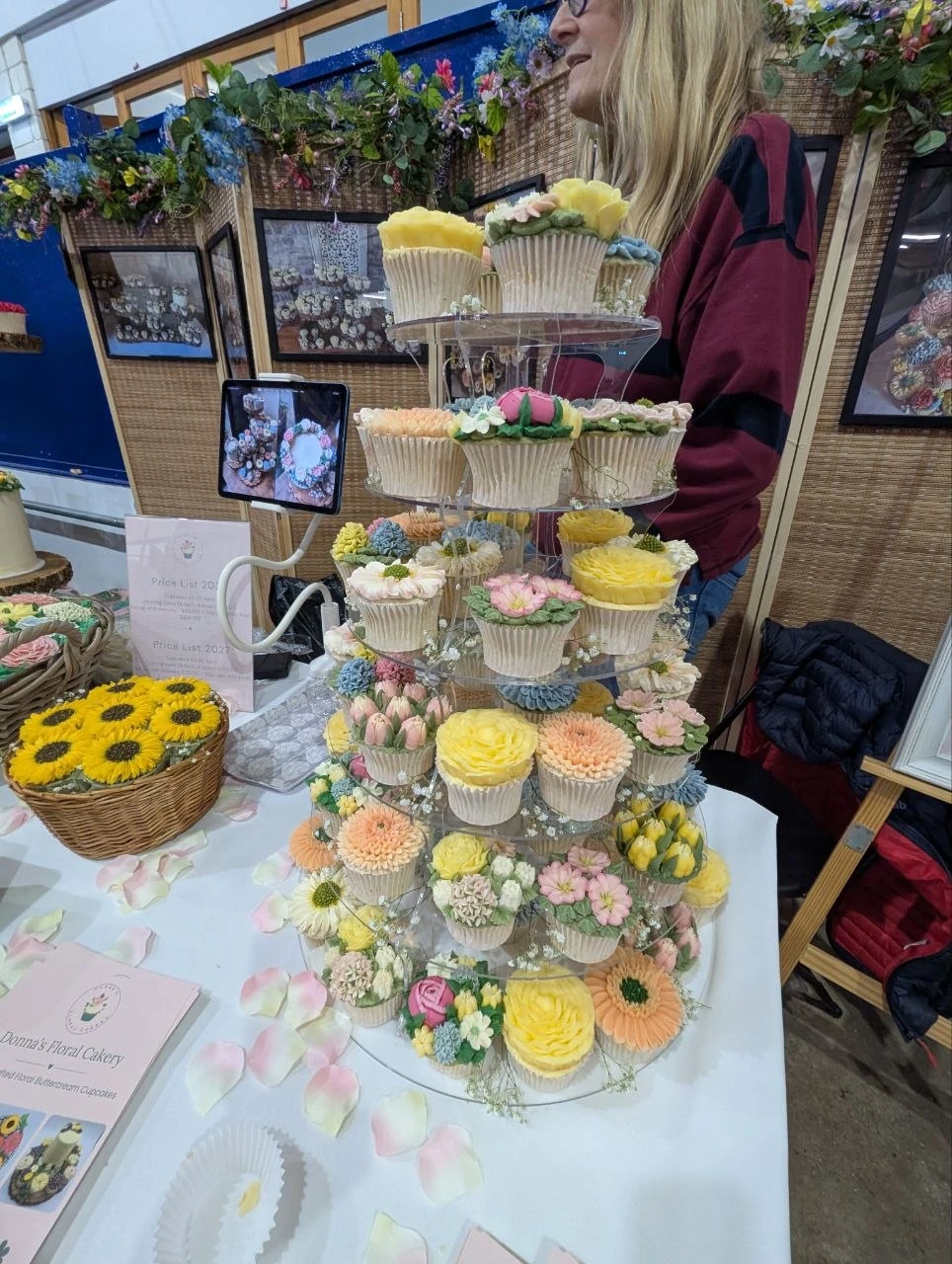 Donna’s Floral Cakery display at the Big South West Wedding Fair