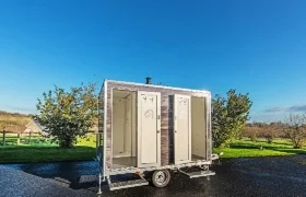 Two-bay shower trailer