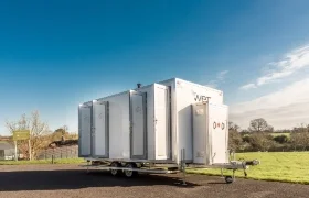 Four-bay shower trailer